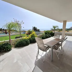 emerald-suites.protaras-cy-hotels.com/